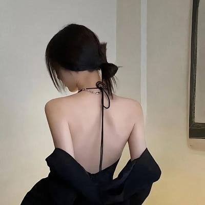 在无爱之森呐喊:深入密林